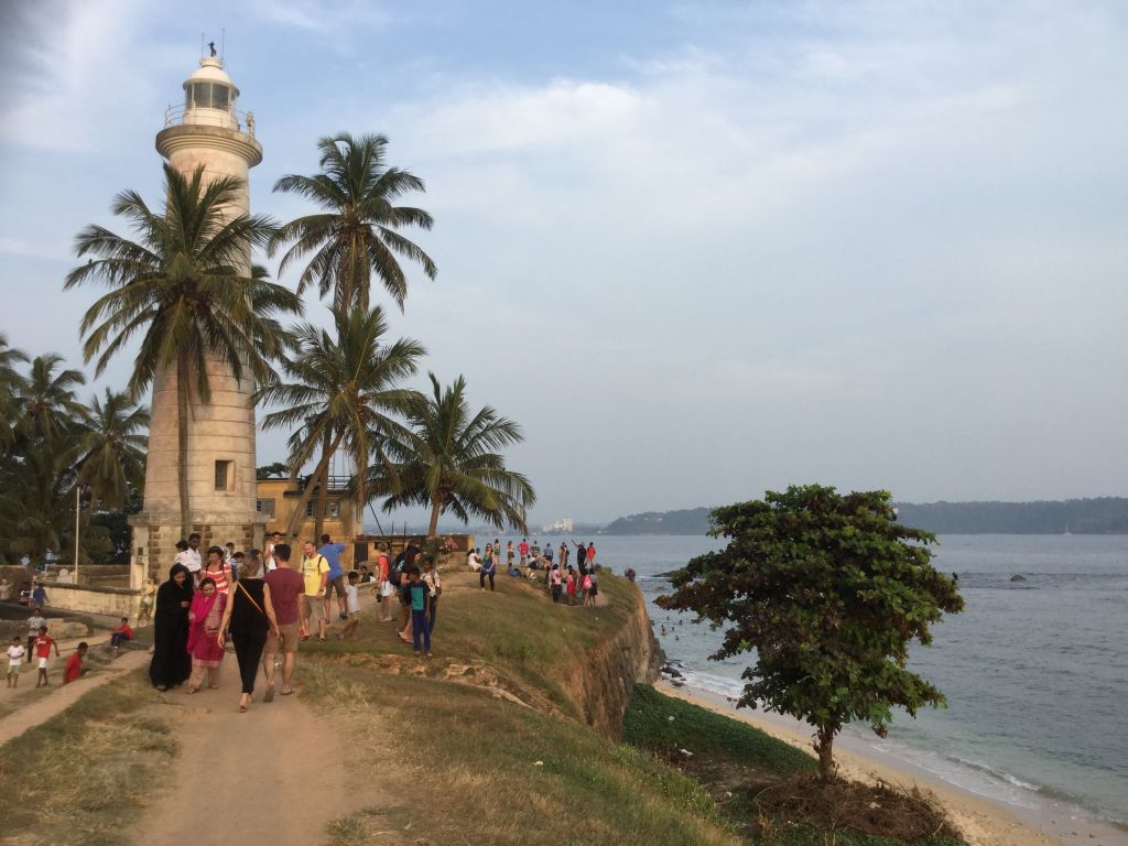 historischer Leuchtturm auf den südlichen Wallanlagen von Galle Fort