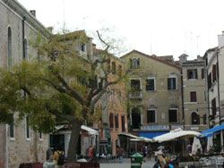 Italienisch Sprachschule Venedig am Campo Santa Margherita